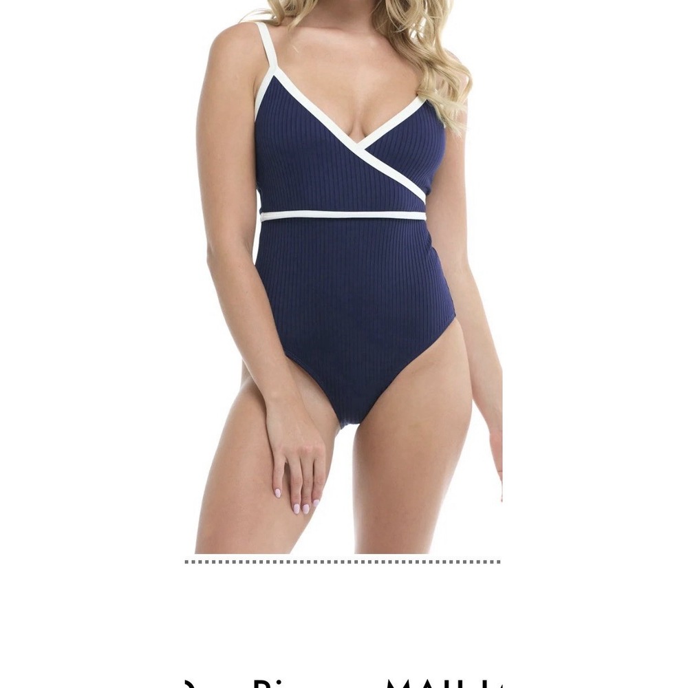Skye Swimsuit One Piece Size Large Tanzanite Roma SK736165
